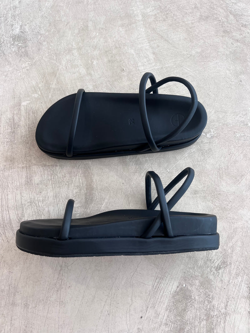 The IVY Slide - Black Vegan Leather