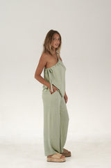 The Eden Trousers with seam detailing - Pistachio