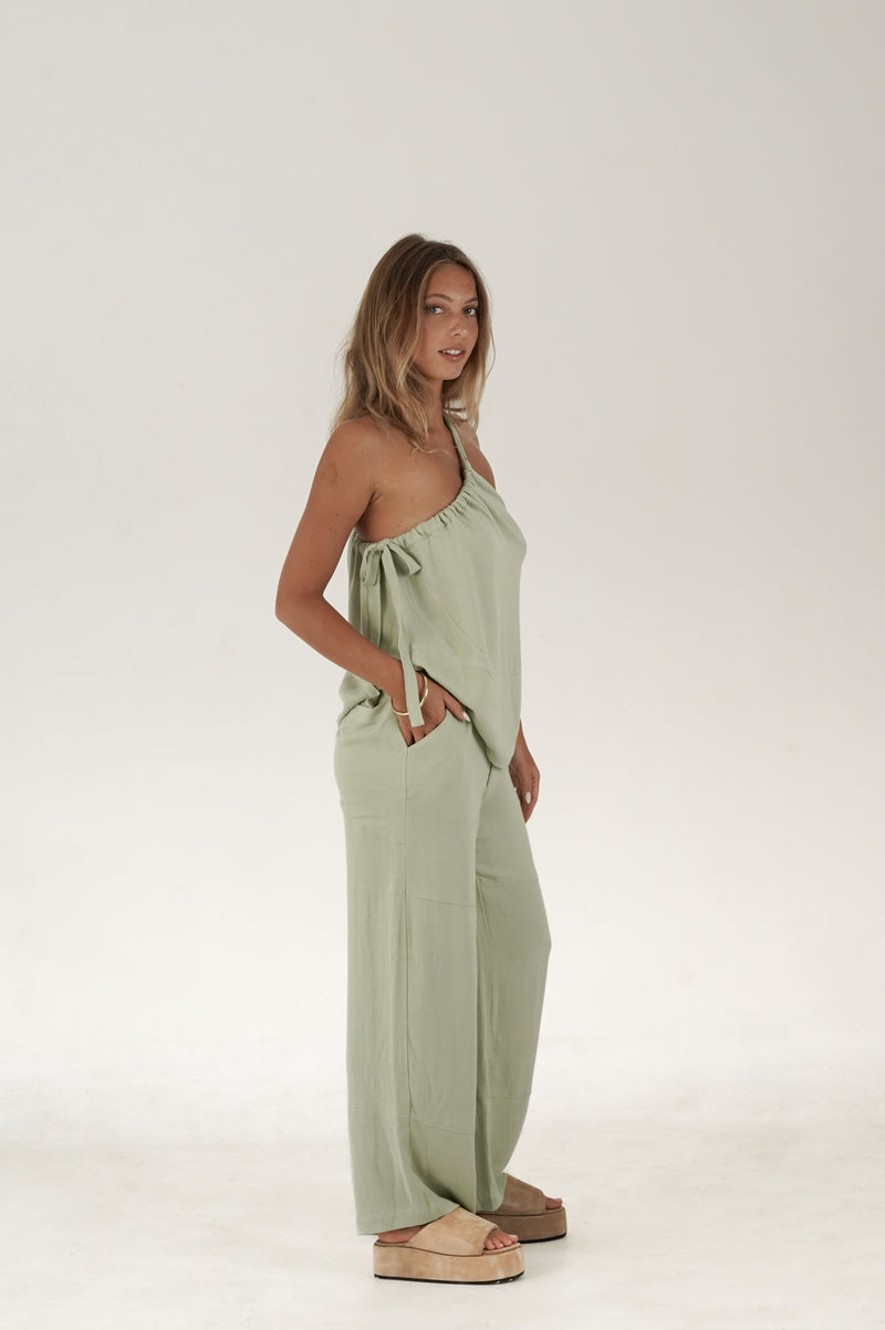 The Eden Trousers with seam detailing - Pistachio